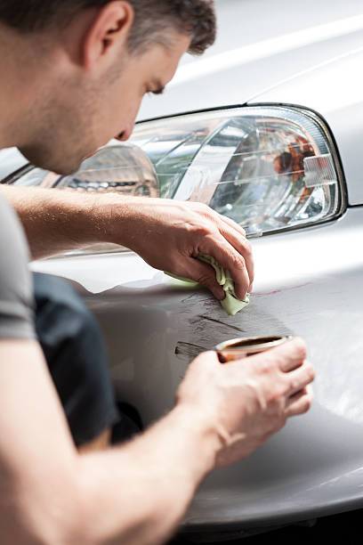 Garage pour réaliser la réparation de rayures sur une carrosserie proche de Fécamp 76